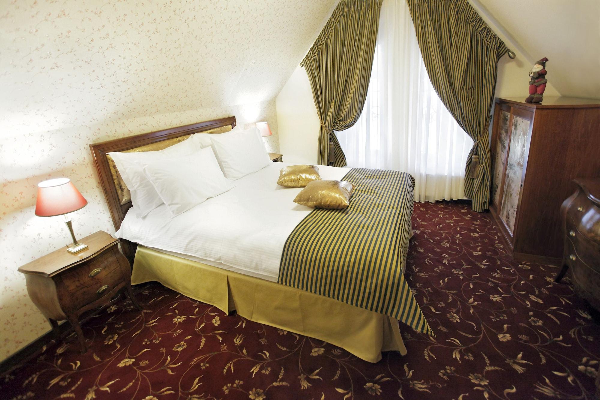 Hotel Boutique Belvedere Sinaia Luaran gambar