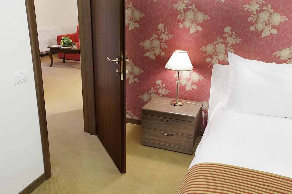 Hotel Boutique Belvedere Sinaia Luaran gambar