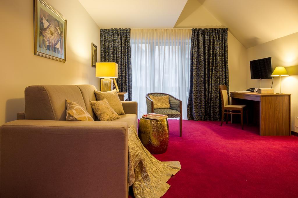 Hotel Boutique Belvedere Sinaia Luaran gambar