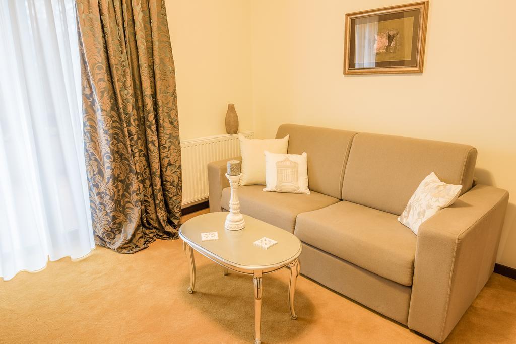 Hotel Boutique Belvedere Sinaia Luaran gambar