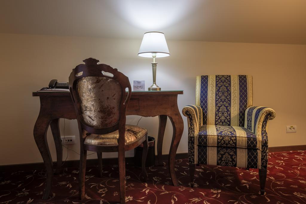 Hotel Boutique Belvedere Sinaia Luaran gambar