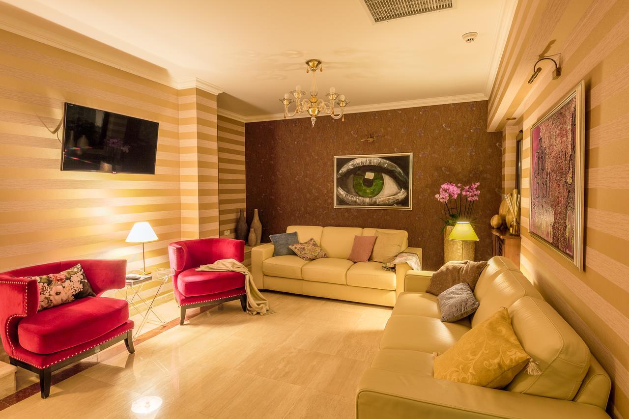 Hotel Boutique Belvedere Sinaia Luaran gambar